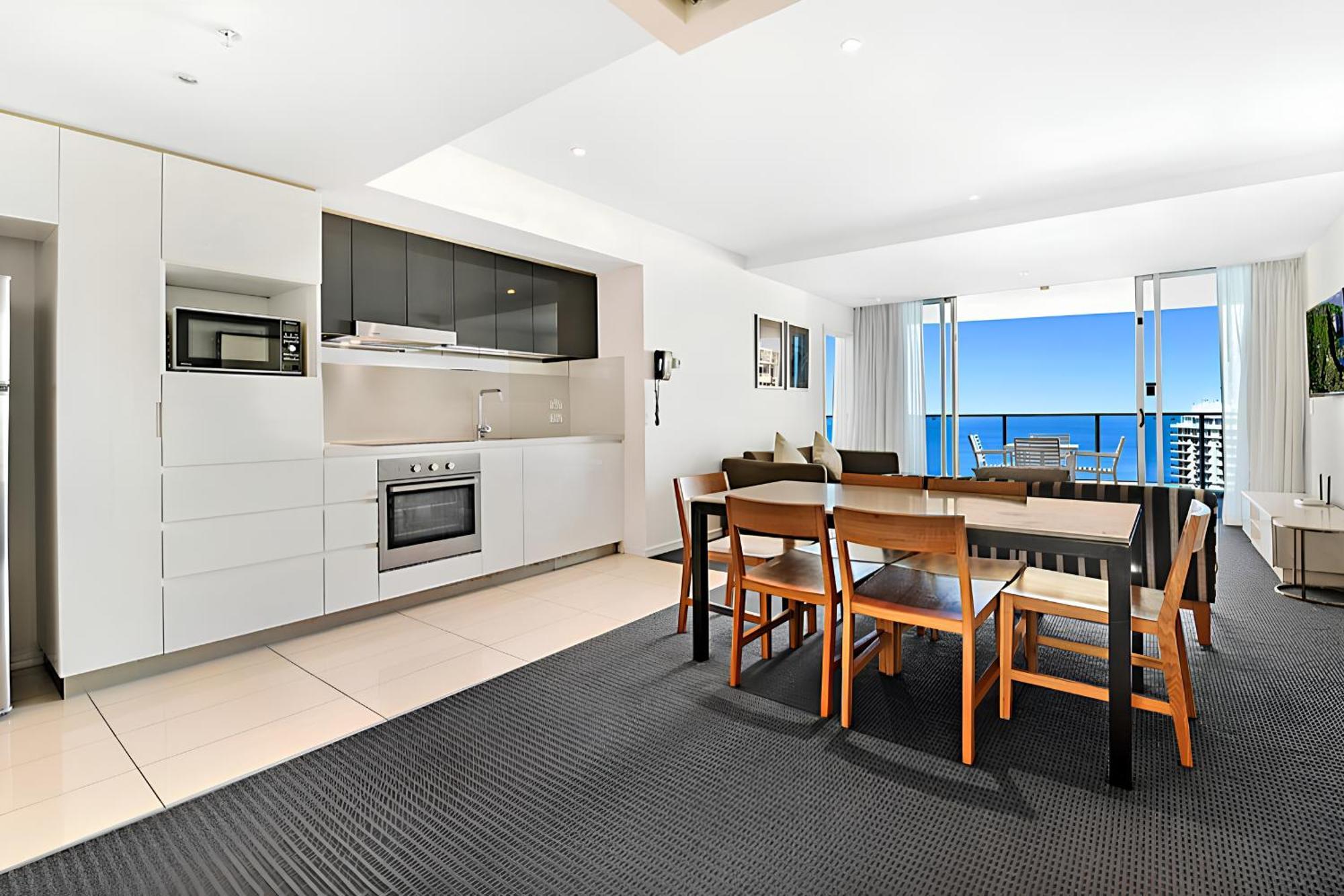 Number 1 H Residences - Wifi, Parking & More By Gold Coast Holidays Eksteriør bilde