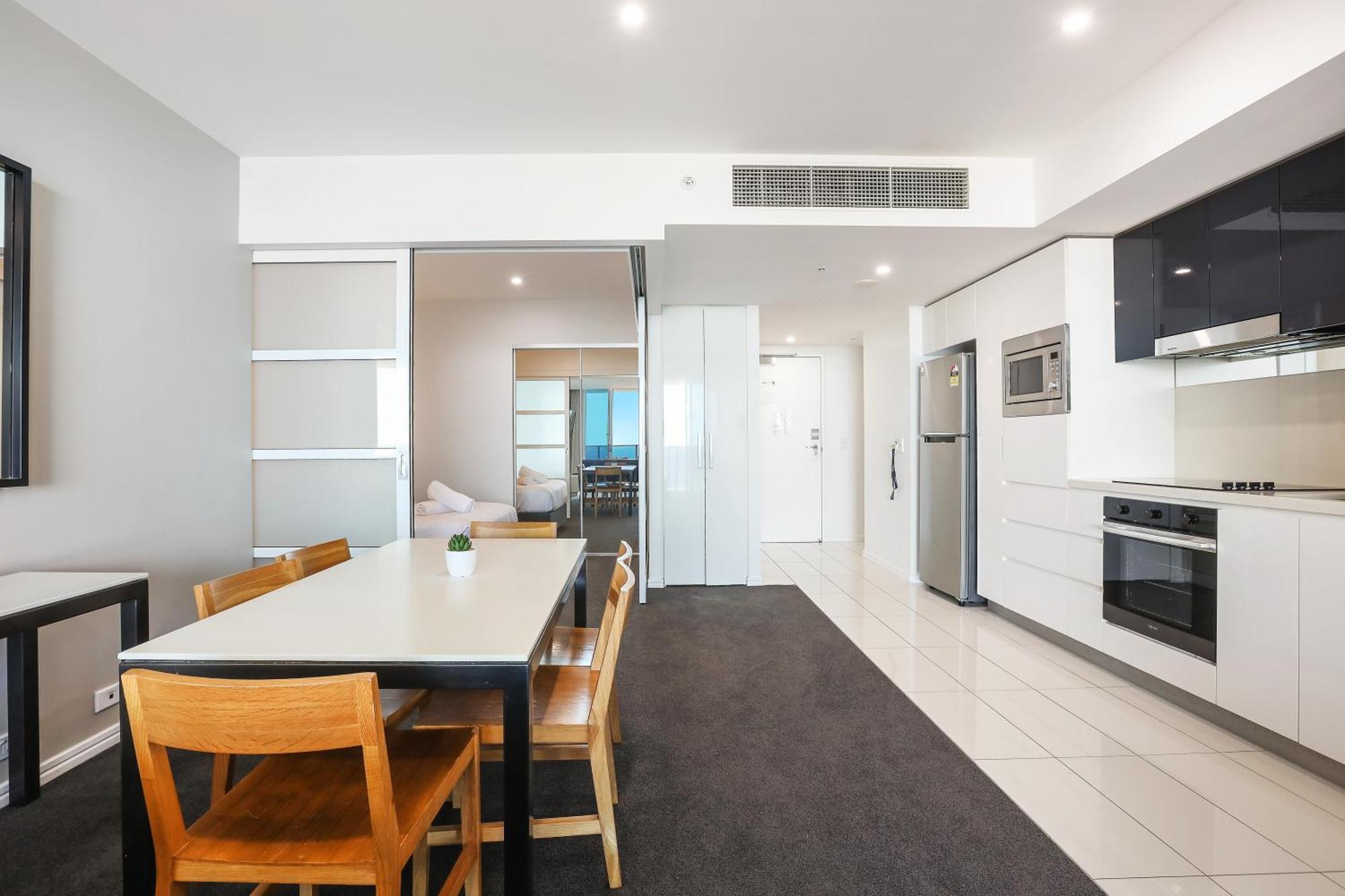 Number 1 H Residences - Wifi, Parking & More By Gold Coast Holidays Eksteriør bilde