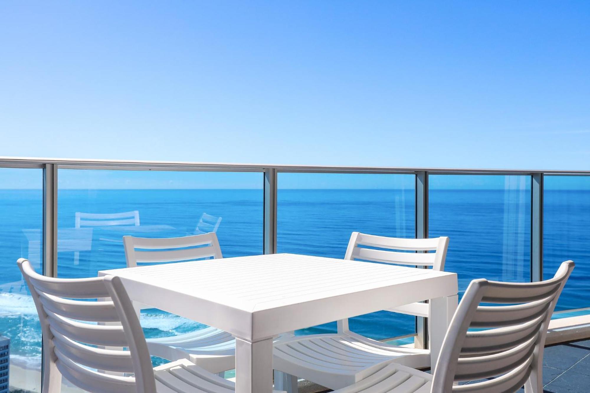 Number 1 H Residences - Wifi, Parking & More By Gold Coast Holidays Eksteriør bilde